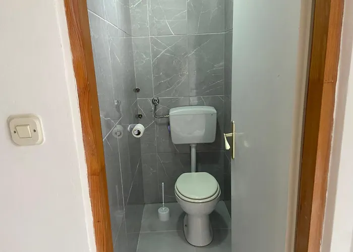 Mia With Wifi And Private Garden Apartment