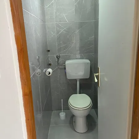 Mia With Wifi And Private Garden Apartment