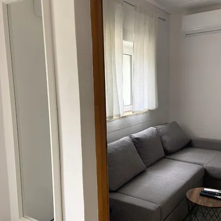 Apartment Mia With Wifi And Private Garden Pavicini